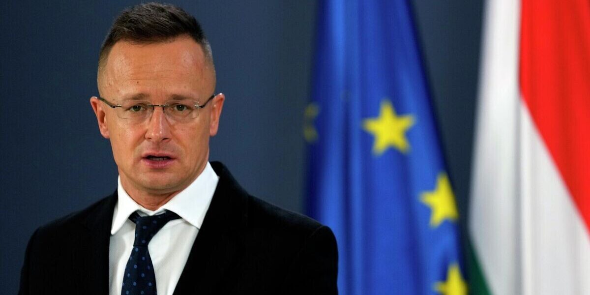 Венгрия выступила против отправки на Украину военных инструкторов ЕС Венгрия выступила против отправки на Украину военных инструкторов ЕС