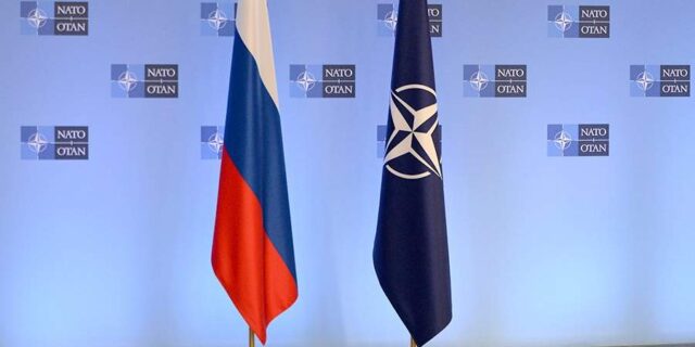 Экс-советник главы Пентагон назвал НАТО причиной конфликта на Украине Экс-советник главы Пентагон назвал НАТО причиной конфликта на Украине