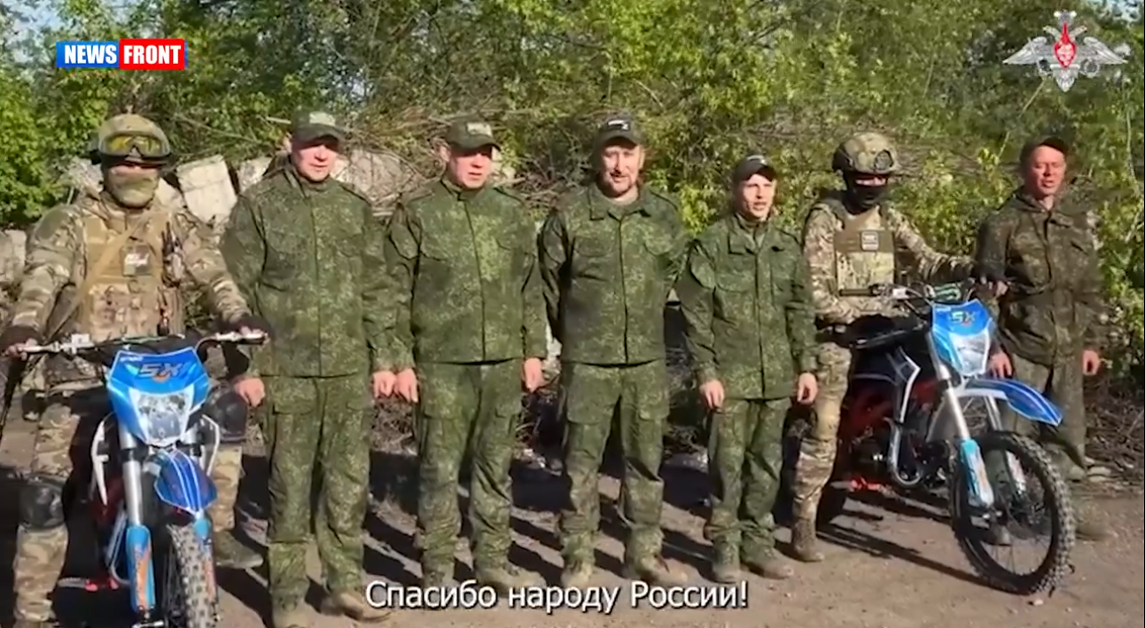 Волонтеры «Народного фронта» передали мотоциклы бойцам на передовую Волонтеры «Народного фронта» передали мотоциклы бойцам на передовую