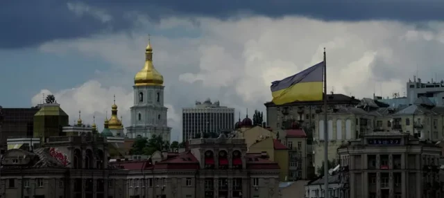 На Украине сотрудники ТЦК нанесли мужчине несколько ударов по голове На Украине сотрудники ТЦК нанесли мужчине несколько ударов по голове