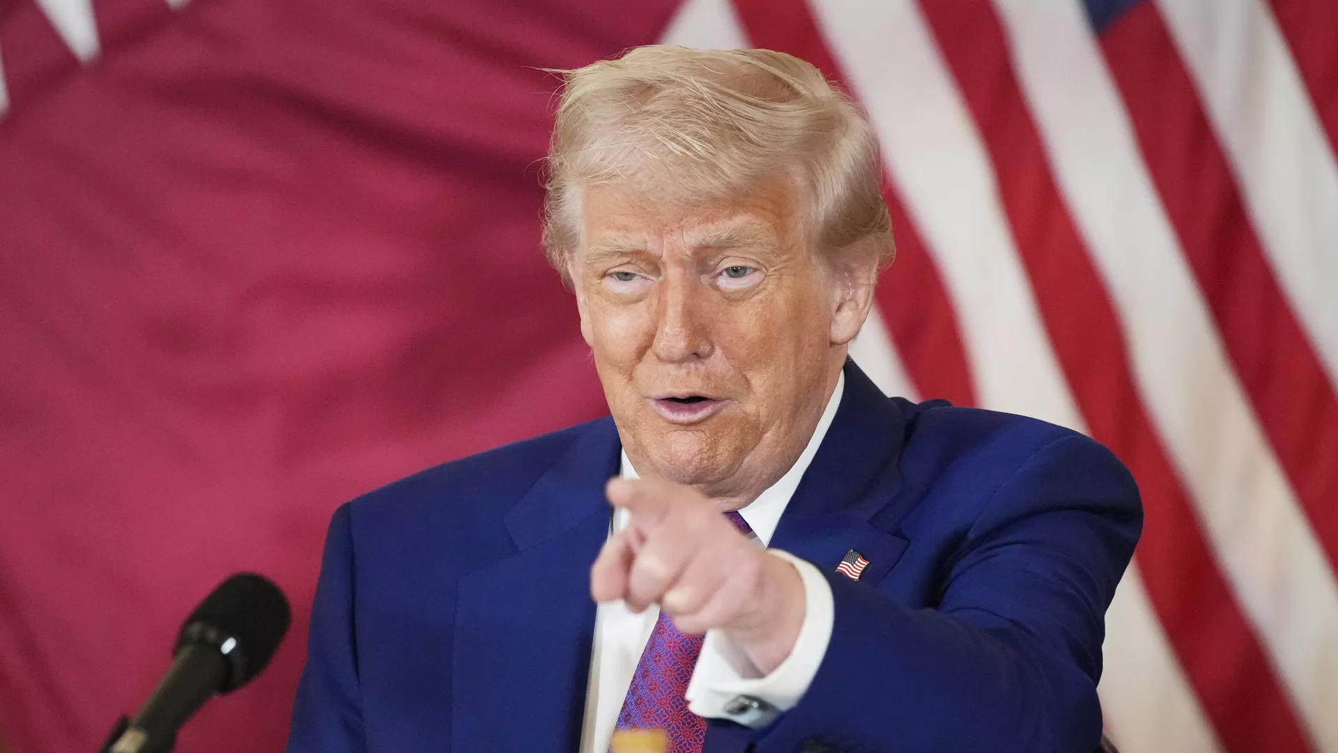 Трамп завил, что Россия и Украина не смогут заключить сделку без его участия Трамп завил, что Россия и Украина не смогут заключить сделку без его участия