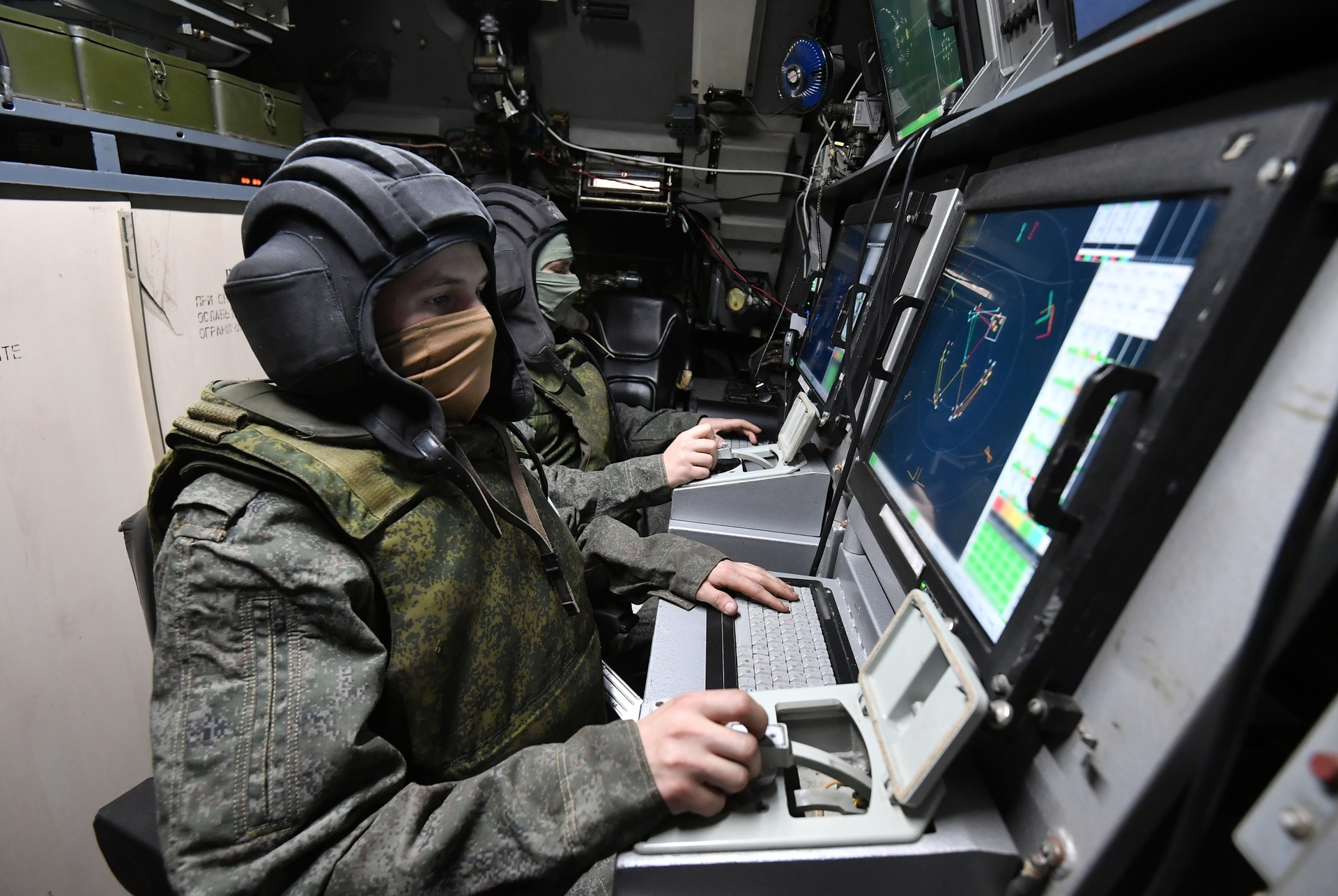 Системы ПВО перехватили 157 БПЛА ВСУ над регионами России Системы ПВО перехватили 157 БПЛА ВСУ над регионами России