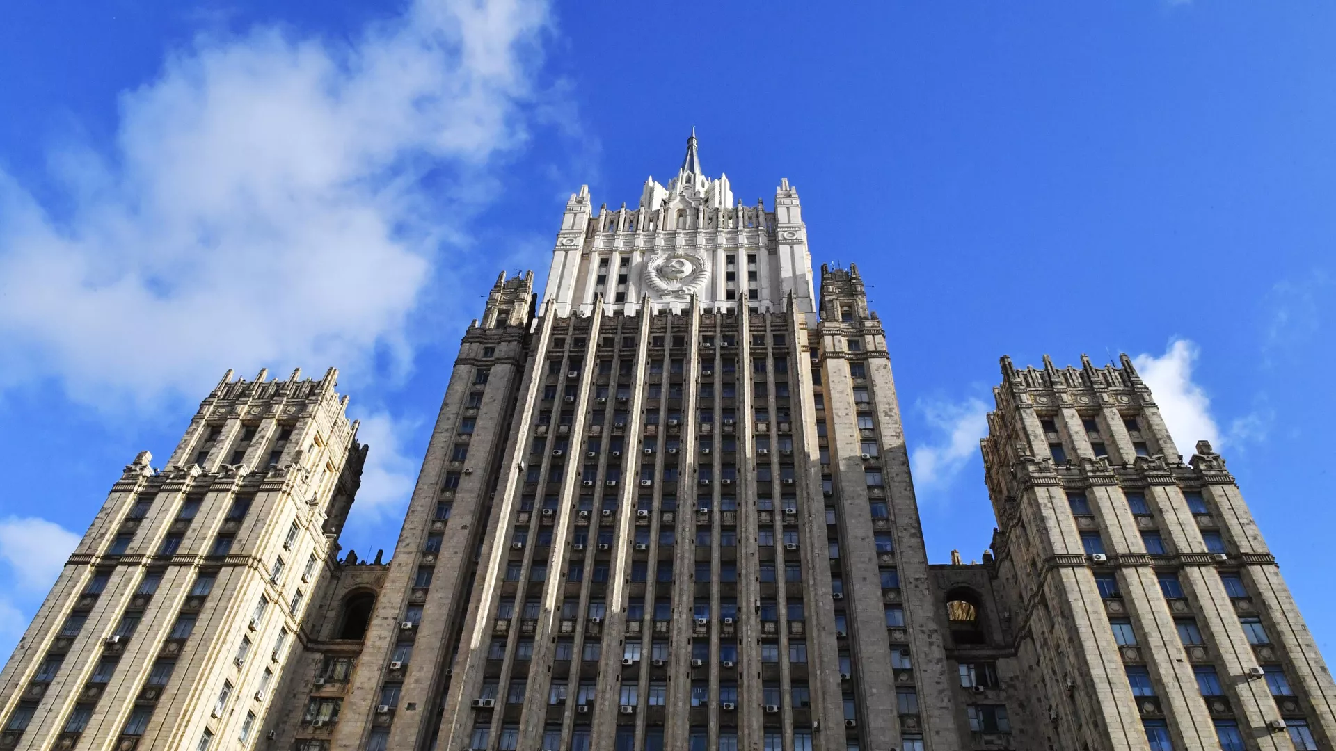 Украина пытается сорвать переговоры с Россией атаками БПЛА – МИД РФ Украина пытается сорвать переговоры с Россией атаками БПЛА – МИД РФ