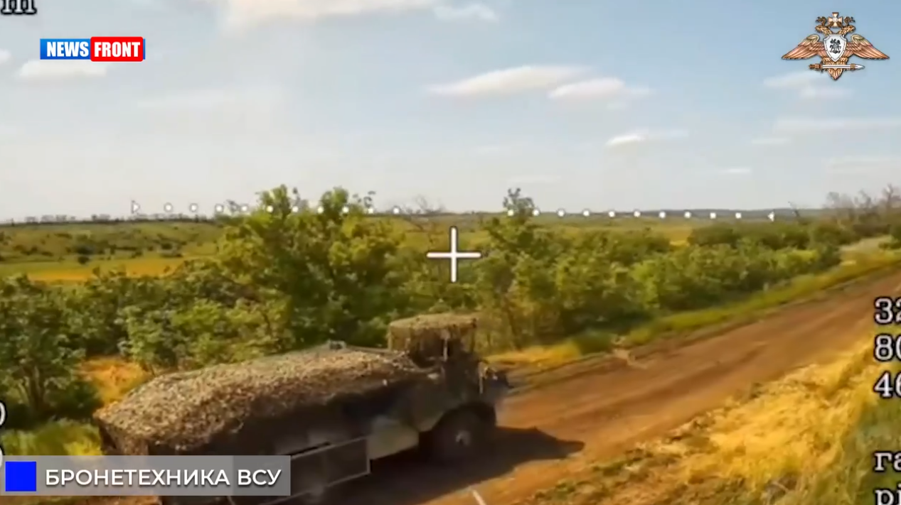 Кадры ликвидации «БТР VAB» в районе Александро-Калиново Кадры ликвидации «БТР VAB» в районе Александро-Калиново